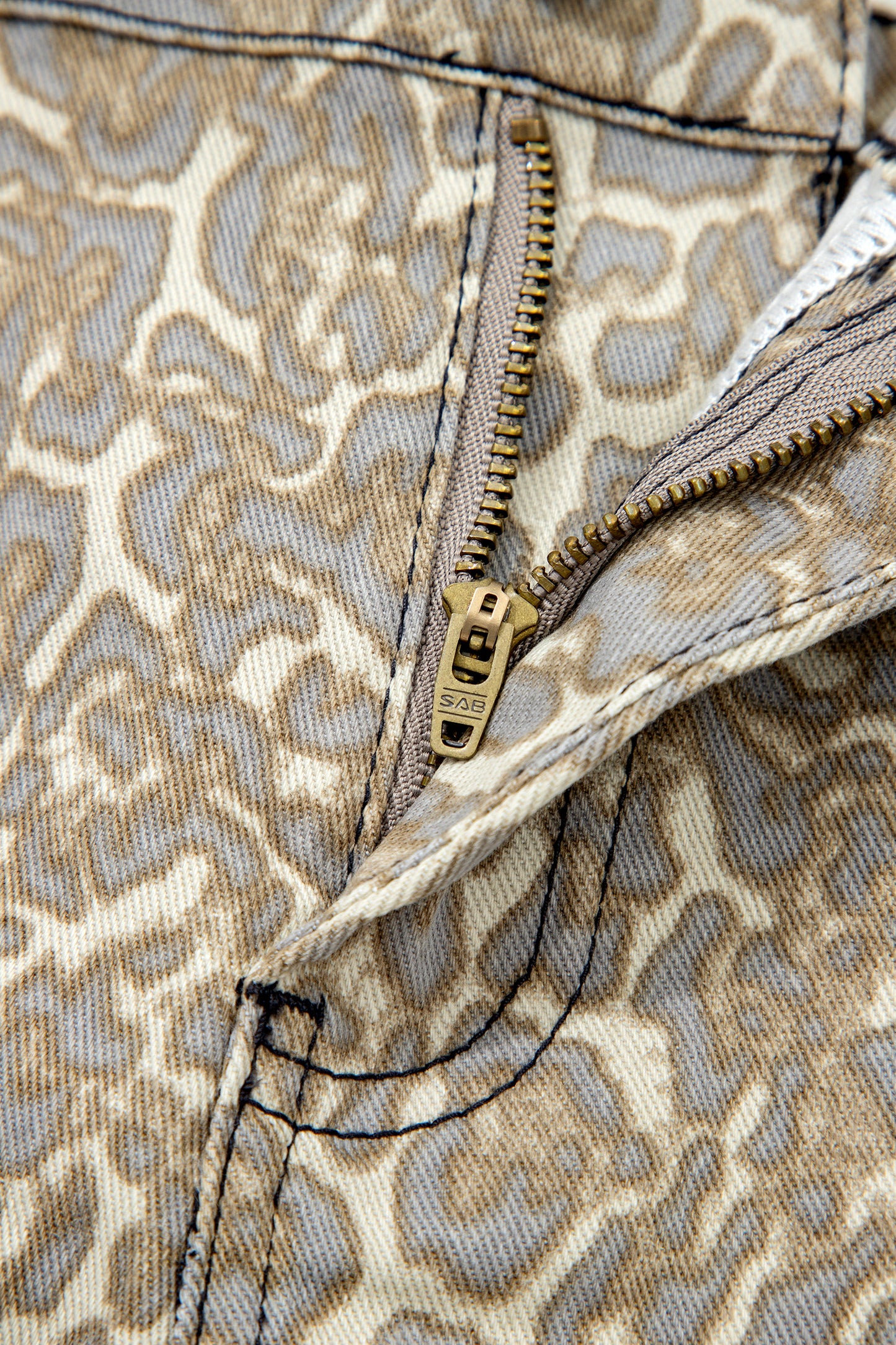 Khaki Raw Edge Leopard Print Denim Shorts